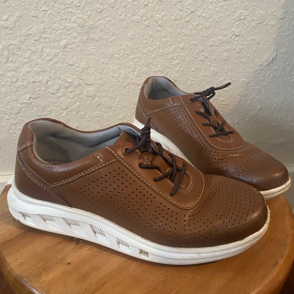 Boys Leather Sneaker